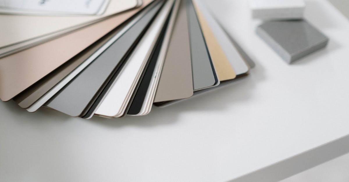 网页设计颜色系统怎么搭：不用靠审美，靠 tokens 和变量做稳定配色