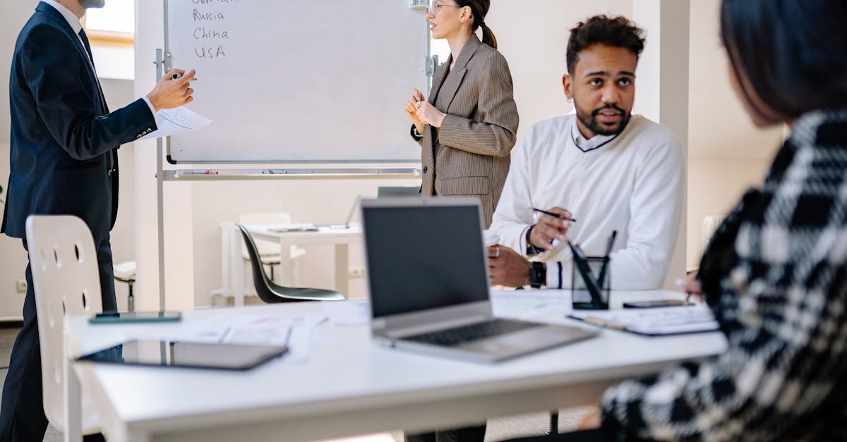 Cursor 从入门到生产可用:把零散技巧串成团队可执行路线图